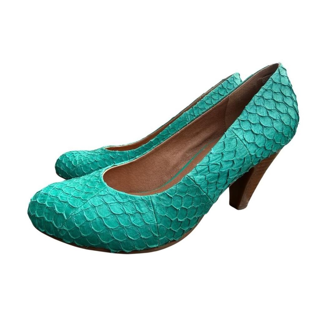 Miz Mooz Seeley Turquoise Embossed Snakeskin Women size 6.5